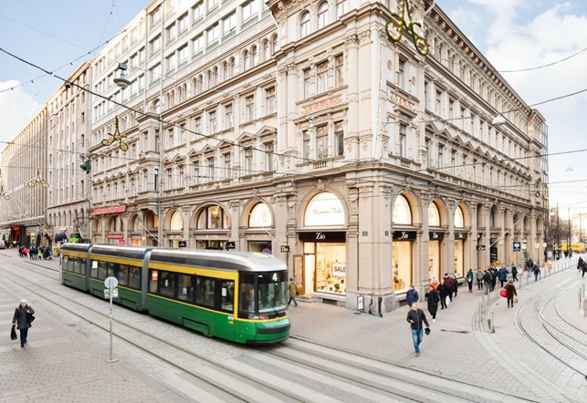 aleksanterinkatu201520julkisivu20520ratikka2-6